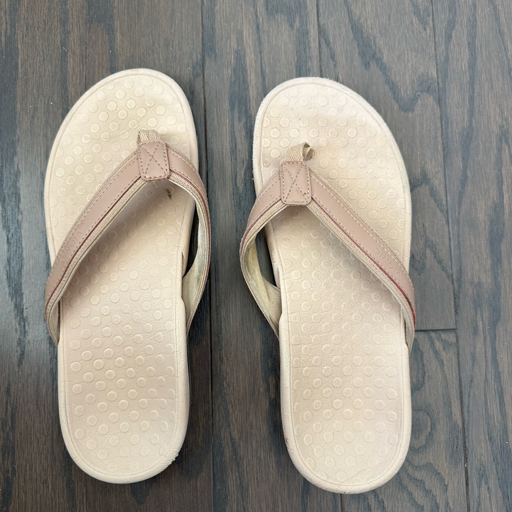 Vionic Women's Tan Sandals